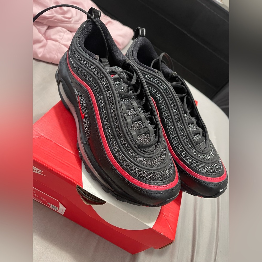 Nike Air Max 97 in University Red